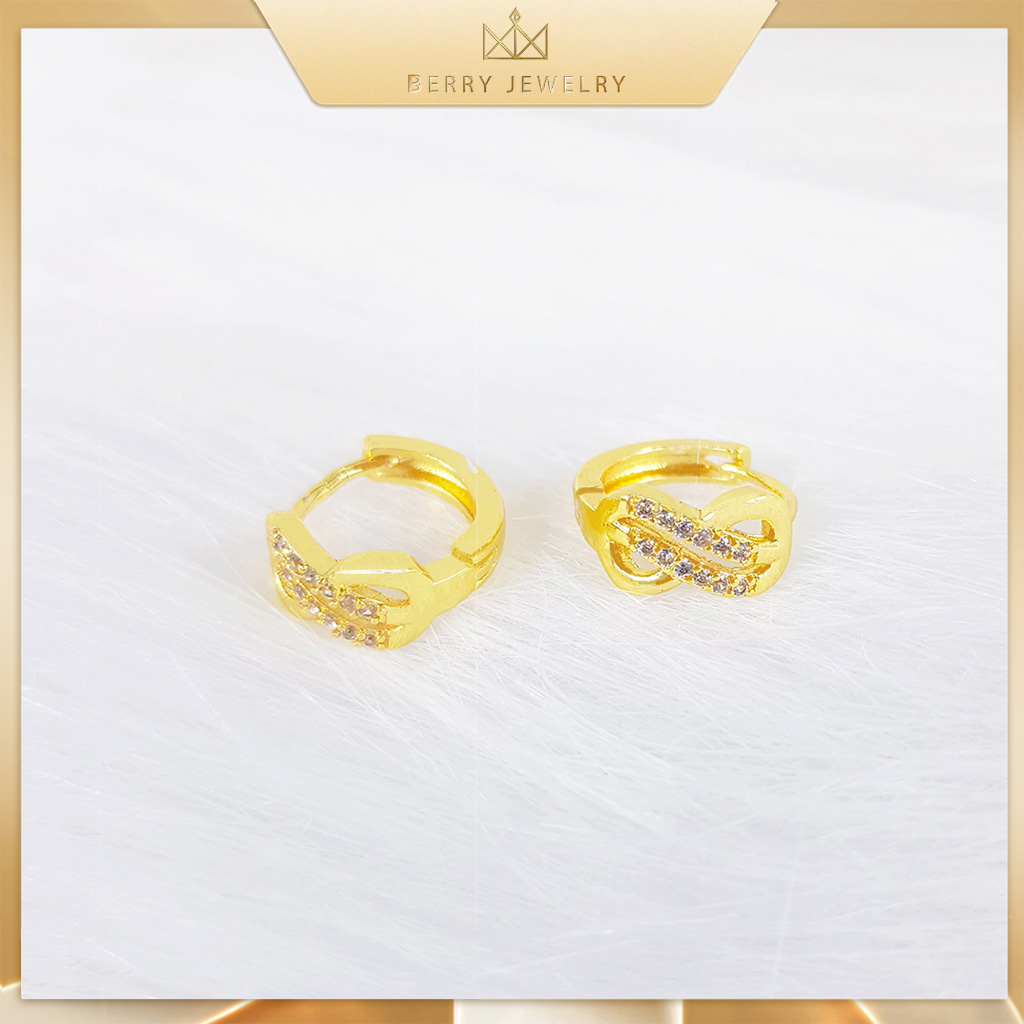 Khuyên Tai Tròn, Bông Tai Nữ Dáng Bám Sát Đính Đá, Titan Xi Mạ Vàng Non 18k, 24k Cao Cấp | Berry Jewelry b22V34