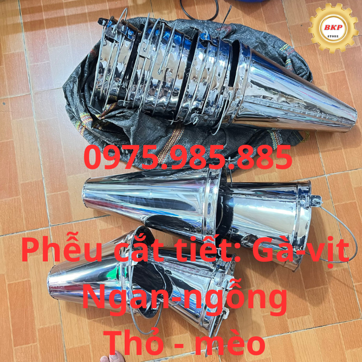 Phễu cắt tiết gà -vịt- ngang- ngỗng - mèo - thỏ làm bằng INOX 100 %  dày 5 li - có 2 loại kích thước 28 và 39 cm