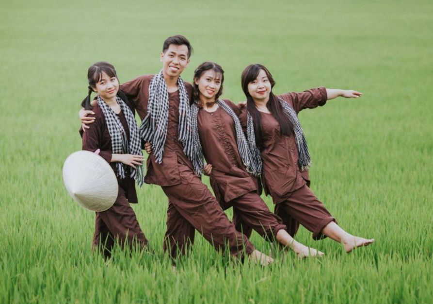 Bà Ba Nông Dân Nam Bộ - Quần Áo BigSize Tay Dài - Vải Kate mềm mịn - Màu Nâu