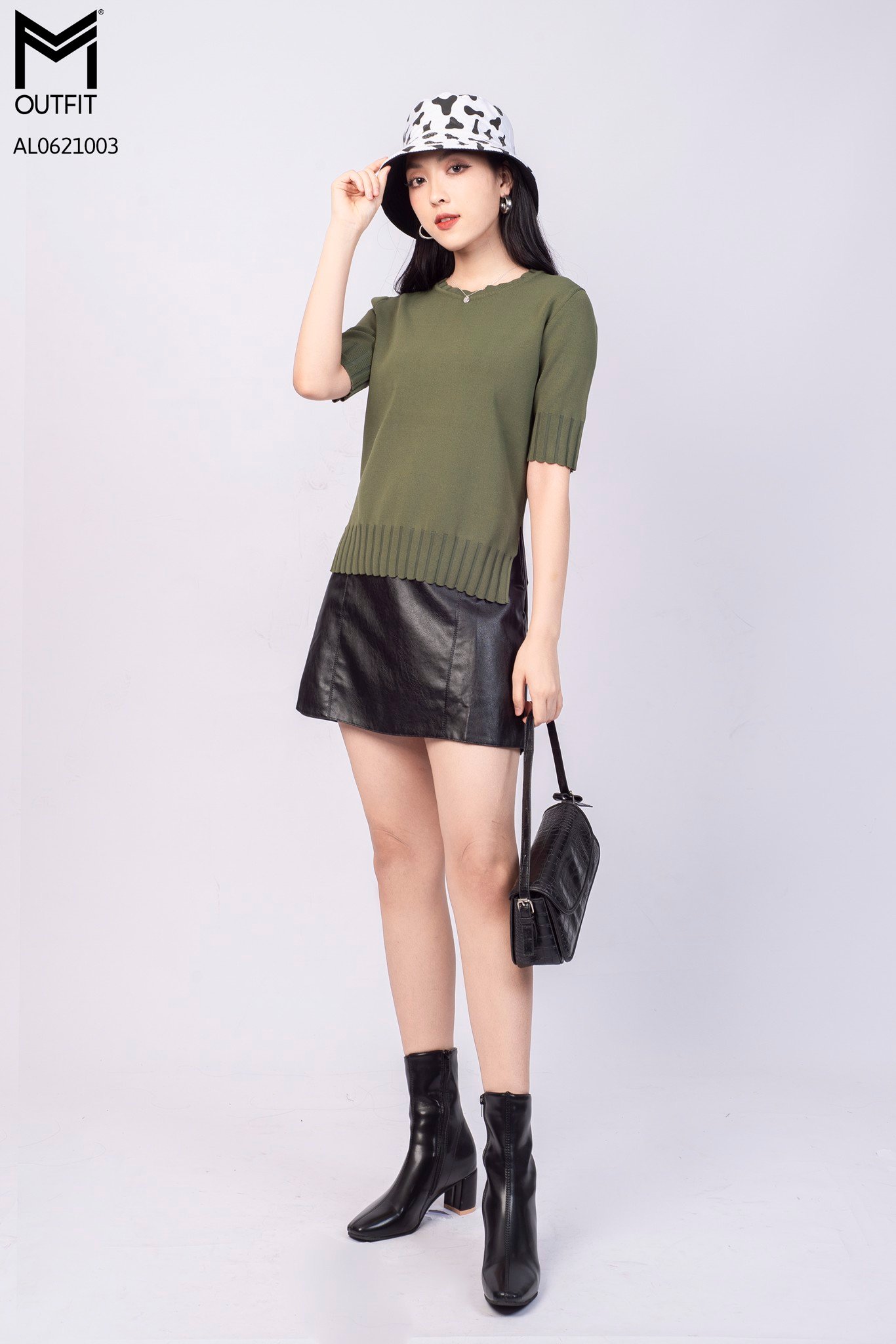 Áo len tay lỡ