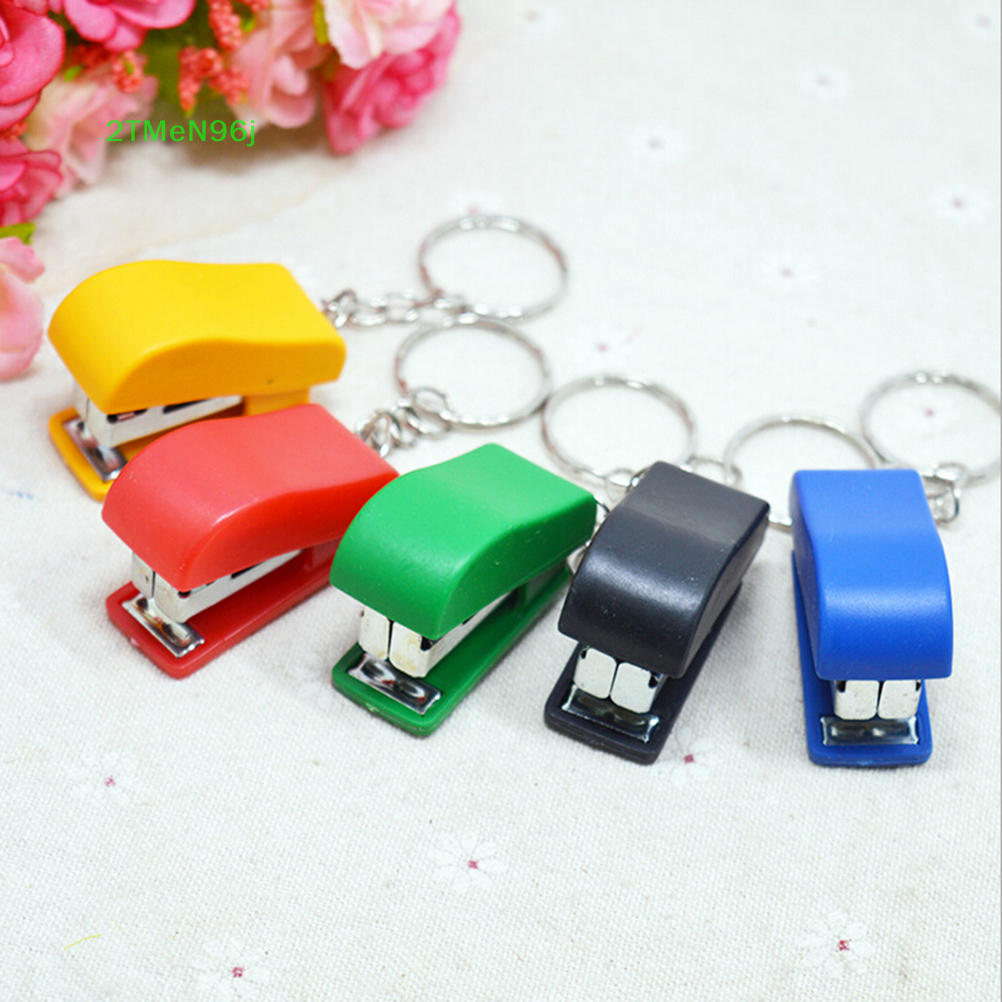 2TMeN96j Móc khóa di động Máy dập ghim nhỏ dễ thương cho gia đình văn phòng trường học giấy đóng sách GIF