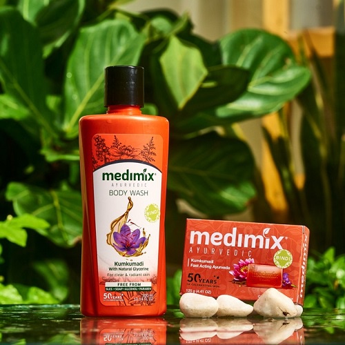 Sữa tắm 300ml - xà phòng Kumkumadi Nghệ Tây 125g loại bỏ mụn lưng và thâm sạm - sáng da - thiên nhiên thuần chay