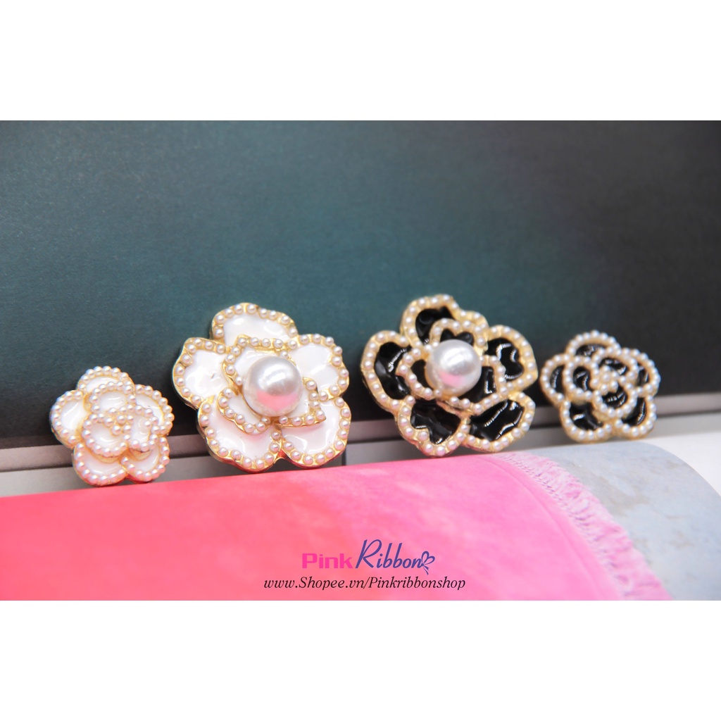 Charm hoa Ch@N€L đính trai nhí cỡ 3cm và 2cm
