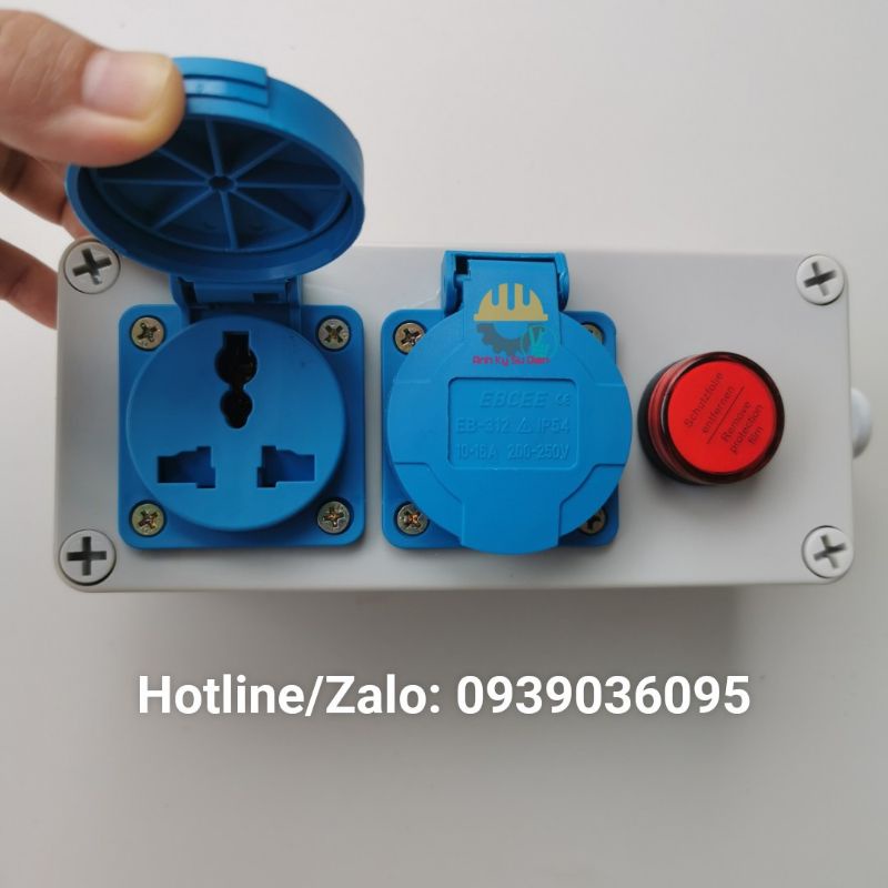 Hộp Nguồn Công Nghiệp _ Bộ Chia Nguồn Điện Ngoài Trời 2 Ổ Cắm Chống Nước EBCEE 2P + E - 16A 250V 4000W - Có Đèn Báo