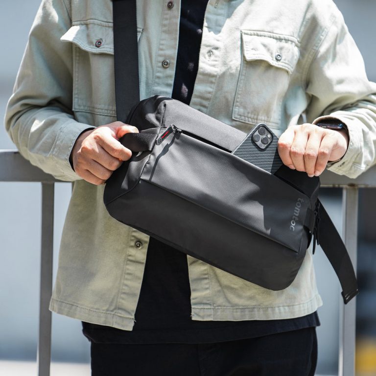 Túi đeo chéo Tomtoc Urban Codura Sling Bag Travel & Work 11" H02-B04D01 chính hãng