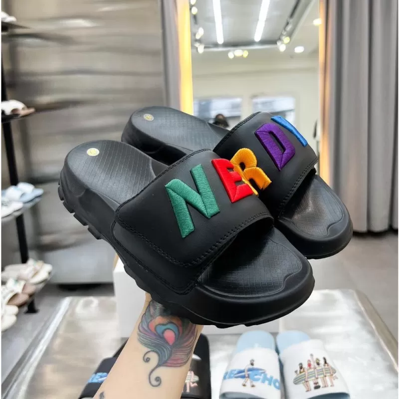Dép nerrdy Trắng logo thêu cao cấp quai dán xé điều chỉnh size nerdy trắng