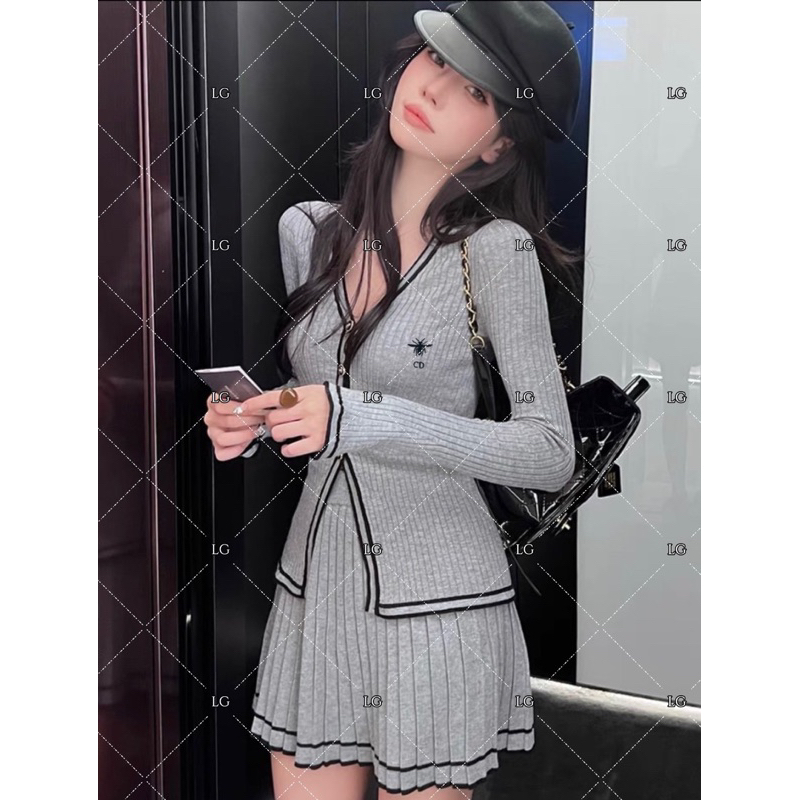 Set Váy Len Chân Váy Xếp Li B Màu Đen Trắng Xám
