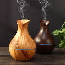 Máy xông tinh dầu vân gỗ hình lọ hoa Tulip phun sương tạo mùi hương giúp thơm phòng lọc không khí,tạo độ thư giãn ngủ ng
