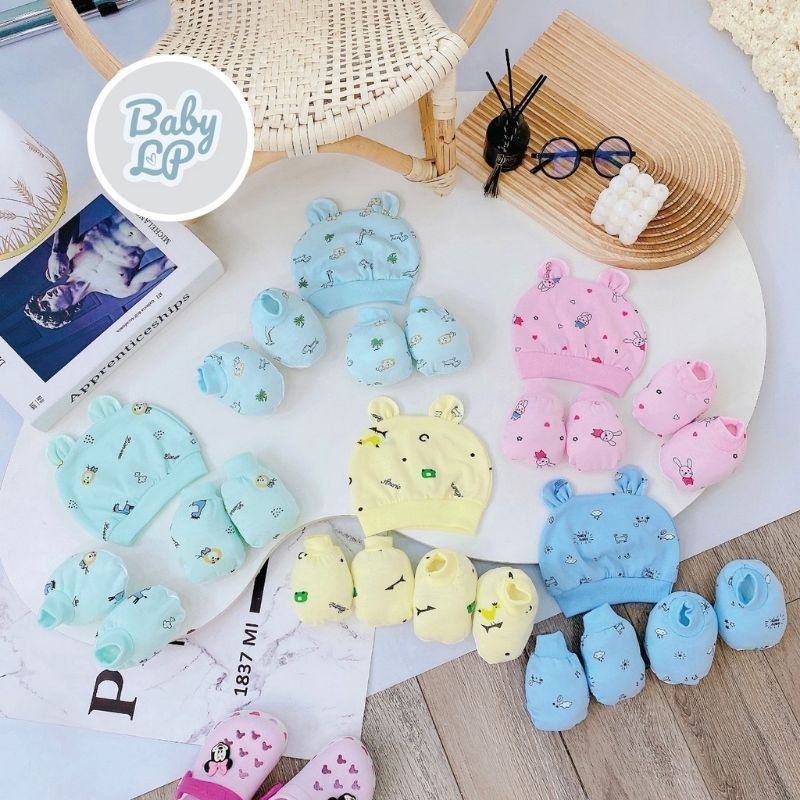 Set Mũ Kèm Bao Tay Bao Chân Cho Bé 0-2 Tháng, Vải Màu in Hình