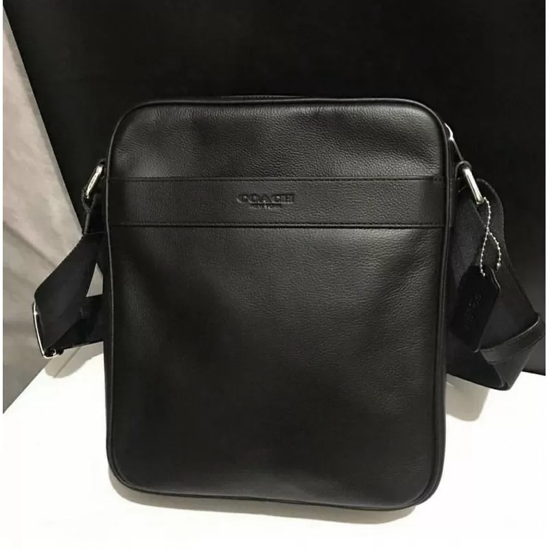 Túi chéo Coach
