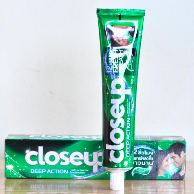 Kem Đánh Răng Closeup Thái Lan 160g
