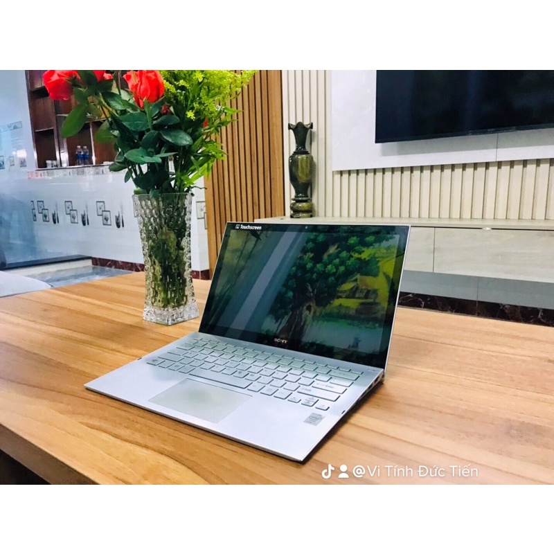 Laptop văn phòng bền đẹp cấu hình mạnh Vaio I7 8G