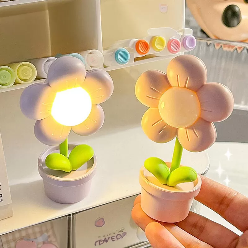 Đèn ngủ để bàn mini dễ thương với mẫu hoa sinh viên đầu giường ánh sáng khí quyển phòng ngủ và trang trí phòng khách quà tặng cô gái