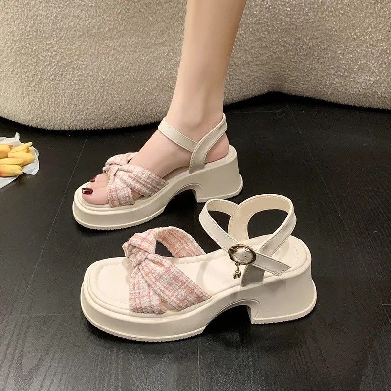 1018 Giày Nữ Chân Mập Rộng Size Lớn 35-43 Mỡ 41 Xăng Đan Giày Đi Biển Thường Ngày Đế Dày Mary Jane Mặc Ngoài Mùa Hè Cho Nữ 42