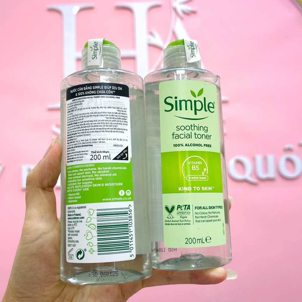 Nước Hoa Hồng SIMPLE Soothing Facial Toner 200ml