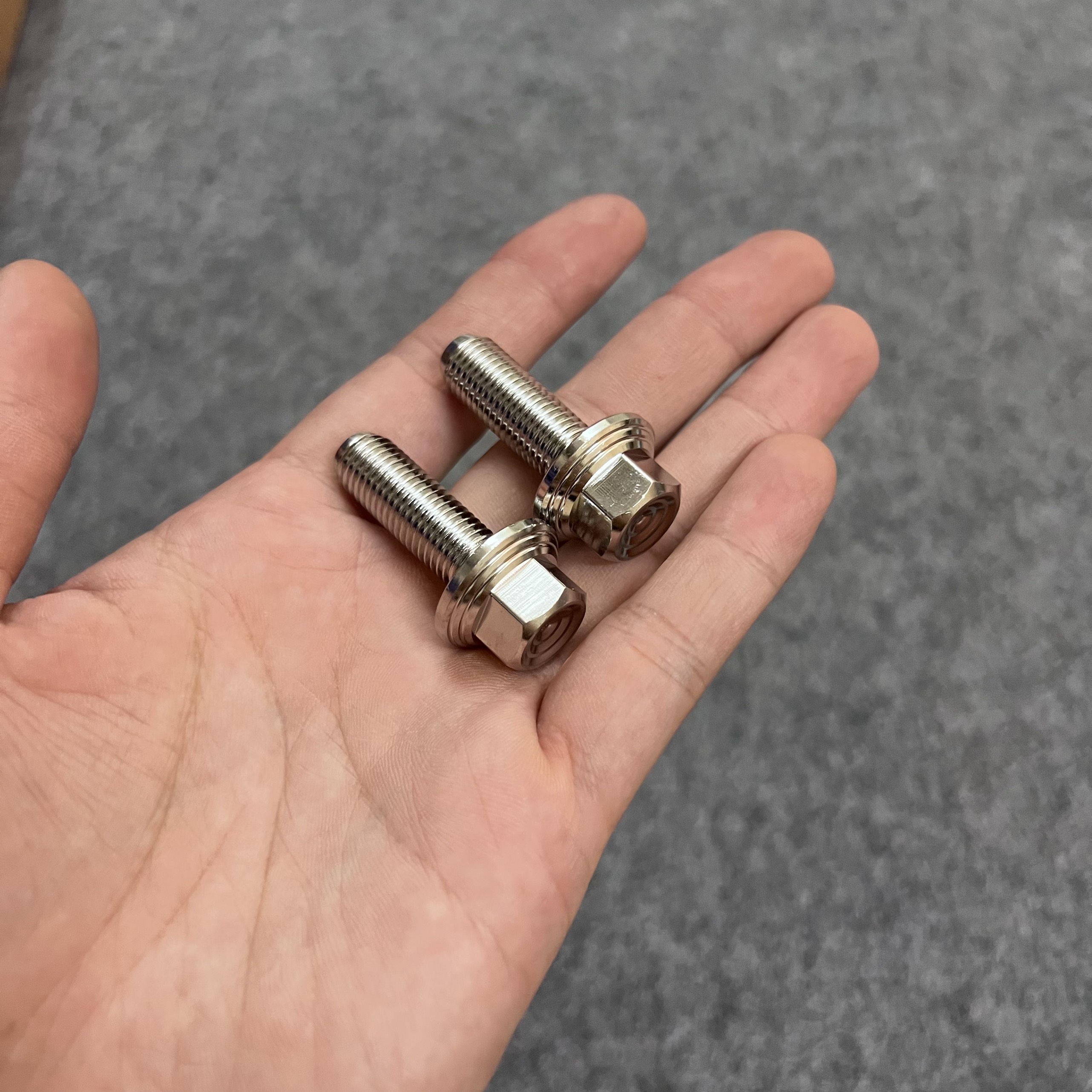 2 Ốc Salaya V2 Chân Phuộc Future Led, Future Mập 125  Chuẩn Inox304 Siêu Bóng Nét